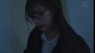 良家人妻 28岁 卧室和小鲜肉弟弟 极品大胸 大白桃一般 弹力十足 嬉笑啪啪