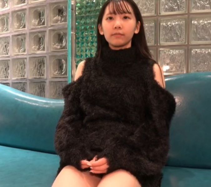 颜值不错双马尾大奶妹子自慰第三部 全裸近距离特写粉嫩逼逼自慰非常诱人 很是诱惑喜欢不要错过